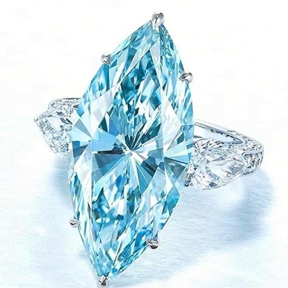 Lovely Sky Blue Marquis Cut Topaz Ring - Picture 2 of 4